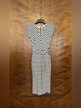 Monteau Cuff Sleeve Cropped Jumpsuit Womens M Navy & Ivory Stripes Cotton Knit